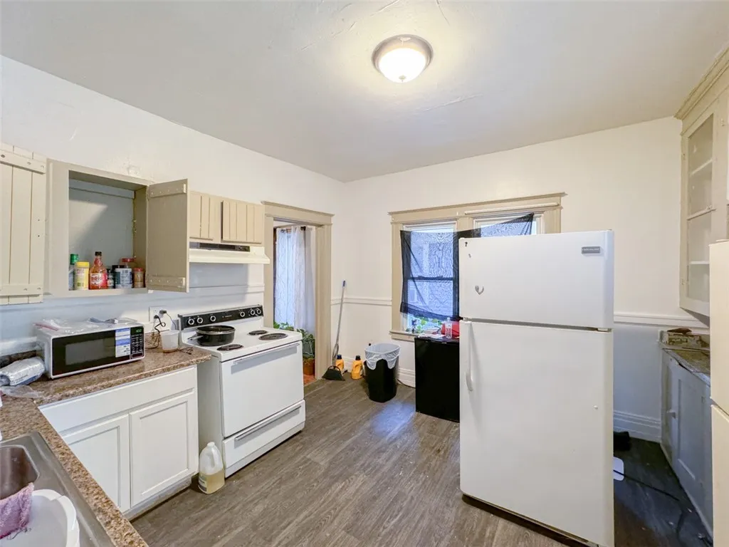 Upstairs Unit