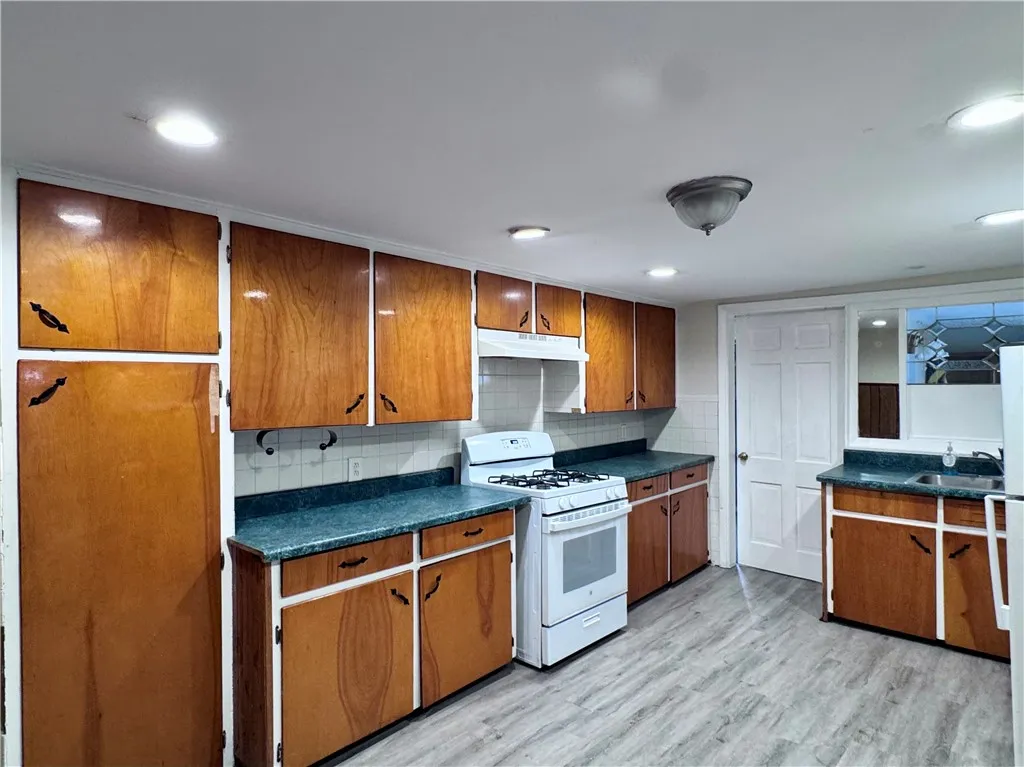 444 North Avenue, Parma, New York 14468, Parma, New York 14468, 4 Bedrooms Bedrooms, 8 Rooms Rooms,2 BathroomsBathrooms,Residential,For Sale,444 North Avenue, Parma, New York 14468,0,R1588272