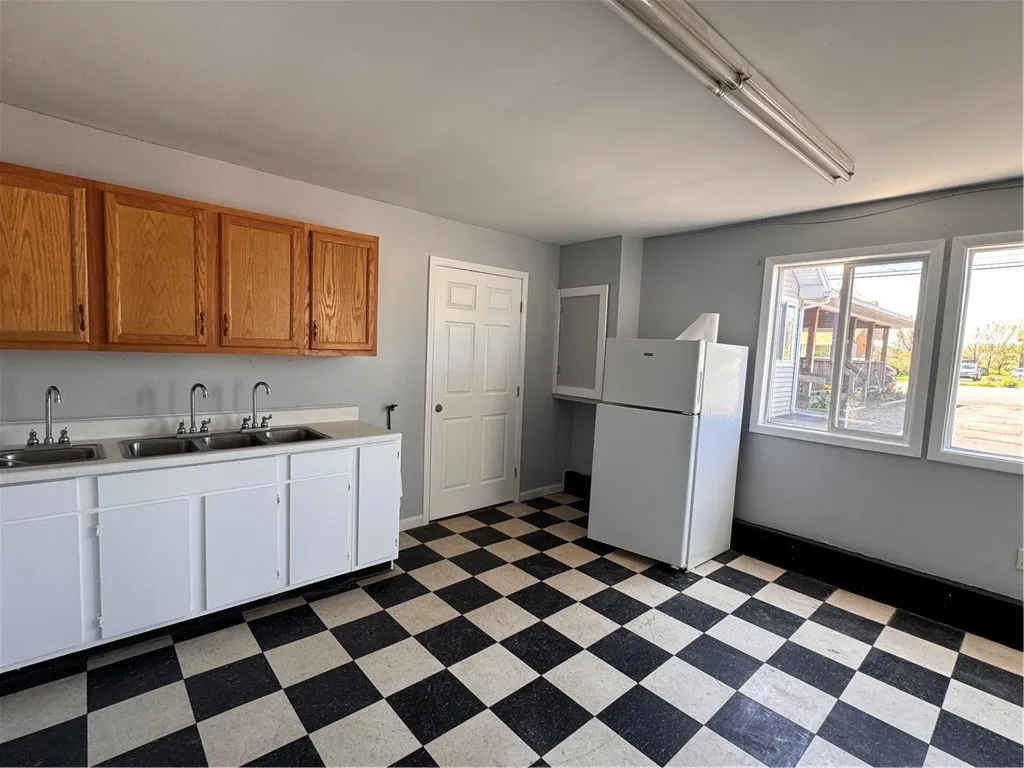 444 North Avenue, Parma, New York 14468, Parma, New York 14468, 4 Bedrooms Bedrooms, 8 Rooms Rooms,2 BathroomsBathrooms,Residential,For Sale,444 North Avenue, Parma, New York 14468,0,R1588272