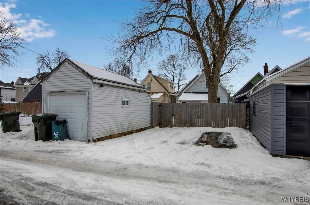 288 Bryant Street, North Tonawanda, New York 14120, North Tonawanda, New York 14120, 3 Bedrooms Bedrooms, 7 Rooms Rooms,2 BathroomsBathrooms,Residential,Closed,288 Bryant Street, North Tonawanda, New York 14120,0,B1588678