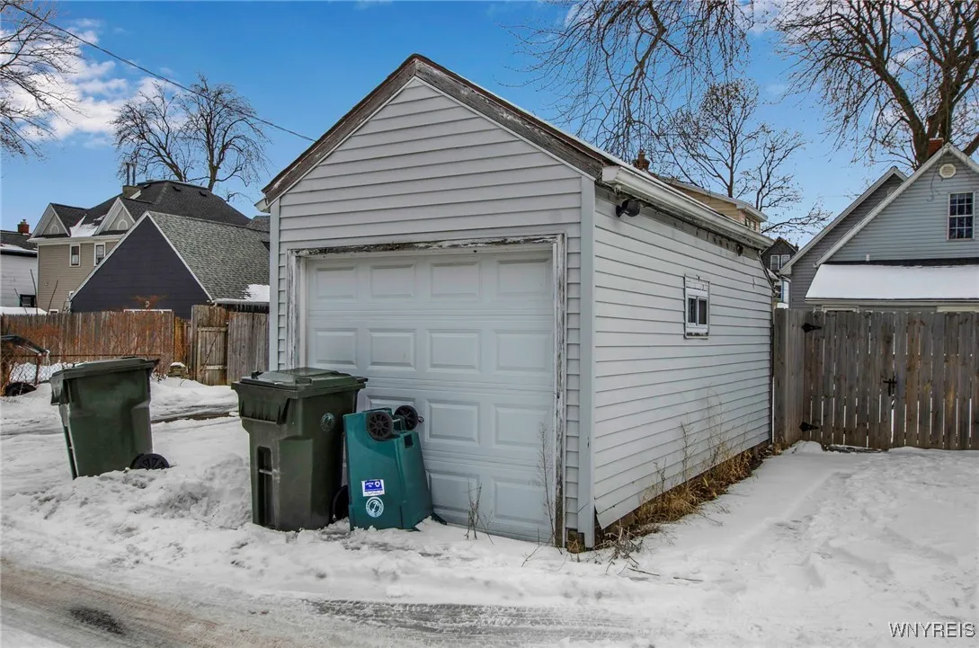 288 Bryant Street, North Tonawanda, New York 14120, North Tonawanda, New York 14120, 3 Bedrooms Bedrooms, 7 Rooms Rooms,2 BathroomsBathrooms,Residential,Closed,288 Bryant Street, North Tonawanda, New York 14120,0,B1588678