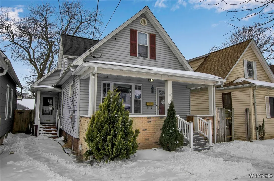 288 Bryant Street, North Tonawanda, New York 14120, North Tonawanda, New York 14120, 3 Bedrooms Bedrooms, 7 Rooms Rooms,2 BathroomsBathrooms,Residential,Closed,288 Bryant Street, North Tonawanda, New York 14120,0,B1588678