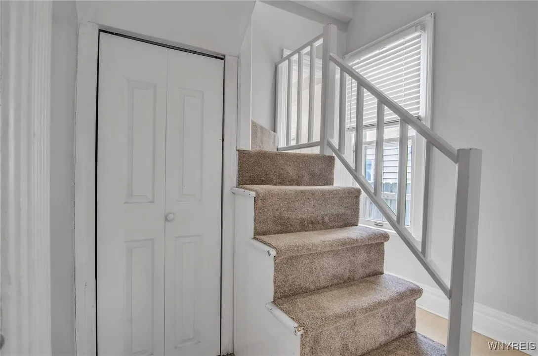 288 Bryant Street, North Tonawanda, New York 14120, North Tonawanda, New York 14120, 3 Bedrooms Bedrooms, 7 Rooms Rooms,2 BathroomsBathrooms,Residential,Closed,288 Bryant Street, North Tonawanda, New York 14120,0,B1588678