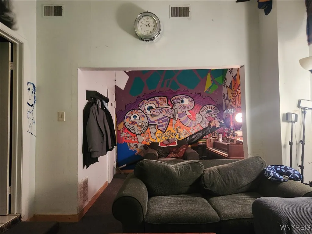 1841 Clinton Street, Buffalo, New York 14206, Buffalo, New York 14206, 8 Rooms Rooms,Commercial Sale,Closed,1841 Clinton Street, Buffalo, New York 14206,0,B1588772