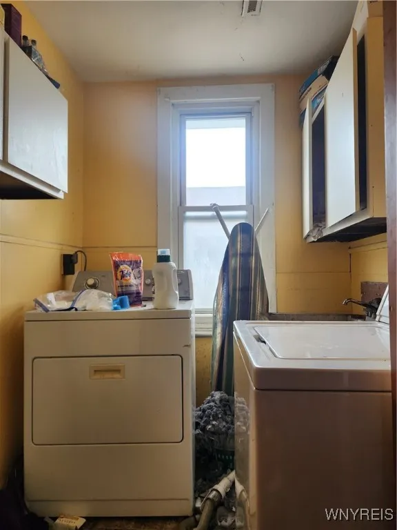 1841 Clinton Street, Buffalo, New York 14206, Buffalo, New York 14206, 8 Rooms Rooms,Commercial Sale,Closed,1841 Clinton Street, Buffalo, New York 14206,0,B1588772