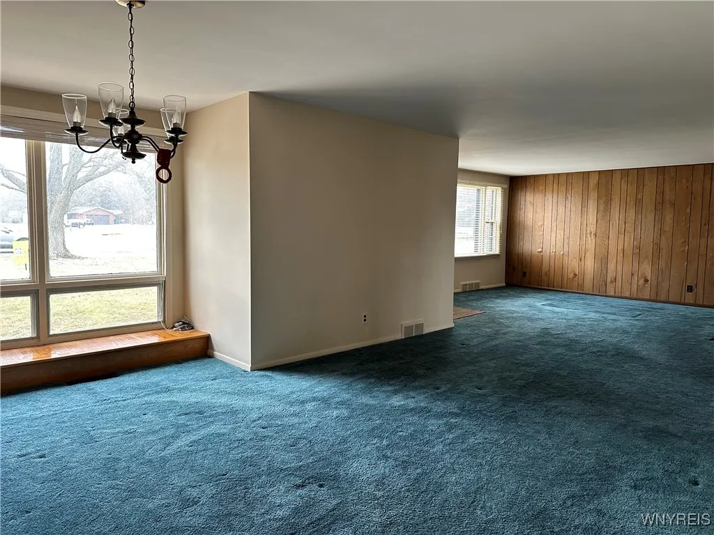 4986 Ledge Lane, Clarence, New York 14221, Clarence, New York 14221, 3 Bedrooms Bedrooms, 7 Rooms Rooms,1 BathroomBathrooms,Residential,Closed,4986 Ledge Lane, Clarence, New York 14221,0,B1588575
