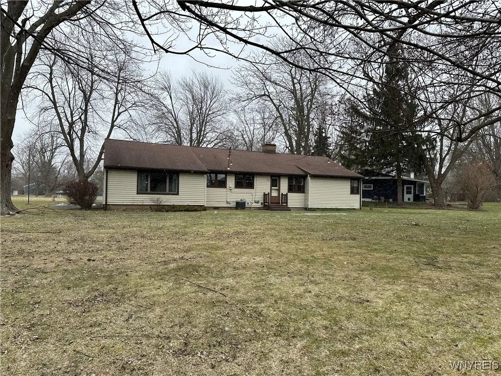 4986 Ledge Lane, Clarence, New York 14221, Clarence, New York 14221, 3 Bedrooms Bedrooms, 7 Rooms Rooms,1 BathroomBathrooms,Residential,Closed,4986 Ledge Lane, Clarence, New York 14221,0,B1588575