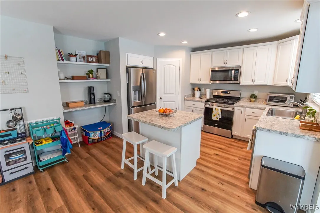 24 Scooter Lane, Hamburg, New York 14075, Hamburg, New York 14075, 3 Bedrooms Bedrooms, 8 Rooms Rooms,2 BathroomsBathrooms,Residential,Closed,24 Scooter Lane, Hamburg, New York 14075,0,B1587933