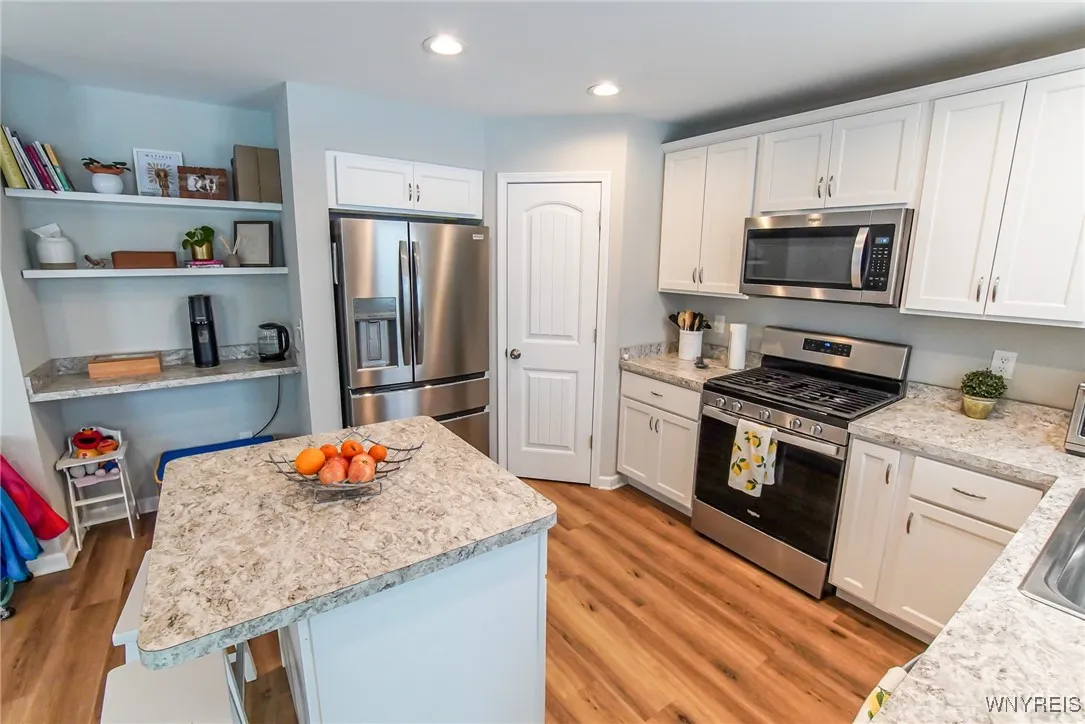 24 Scooter Lane, Hamburg, New York 14075, Hamburg, New York 14075, 3 Bedrooms Bedrooms, 8 Rooms Rooms,2 BathroomsBathrooms,Residential,Closed,24 Scooter Lane, Hamburg, New York 14075,0,B1587933