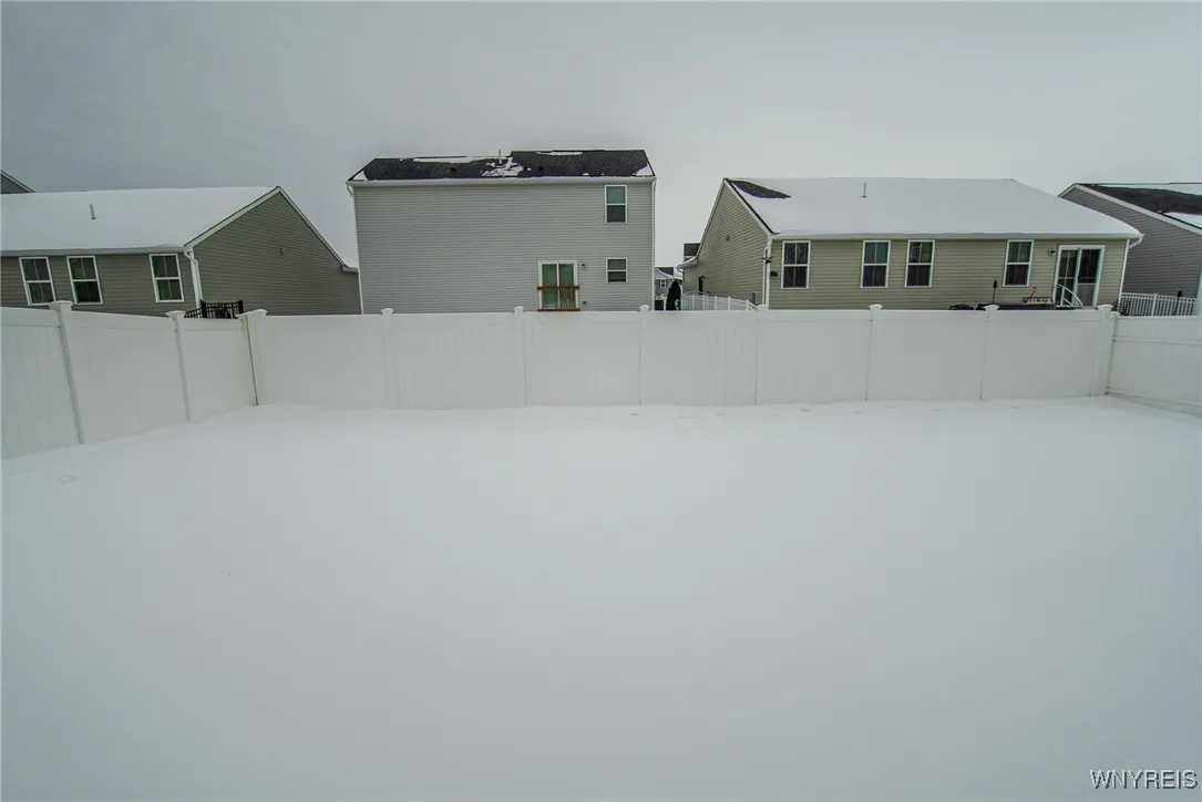 24 Scooter Lane, Hamburg, New York 14075, Hamburg, New York 14075, 3 Bedrooms Bedrooms, 8 Rooms Rooms,2 BathroomsBathrooms,Residential,Closed,24 Scooter Lane, Hamburg, New York 14075,0,B1587933
