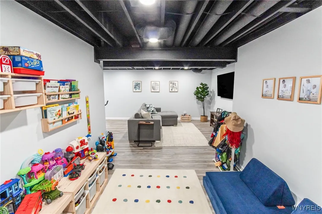 24 Scooter Lane, Hamburg, New York 14075, Hamburg, New York 14075, 3 Bedrooms Bedrooms, 8 Rooms Rooms,2 BathroomsBathrooms,Residential,Closed,24 Scooter Lane, Hamburg, New York 14075,0,B1587933