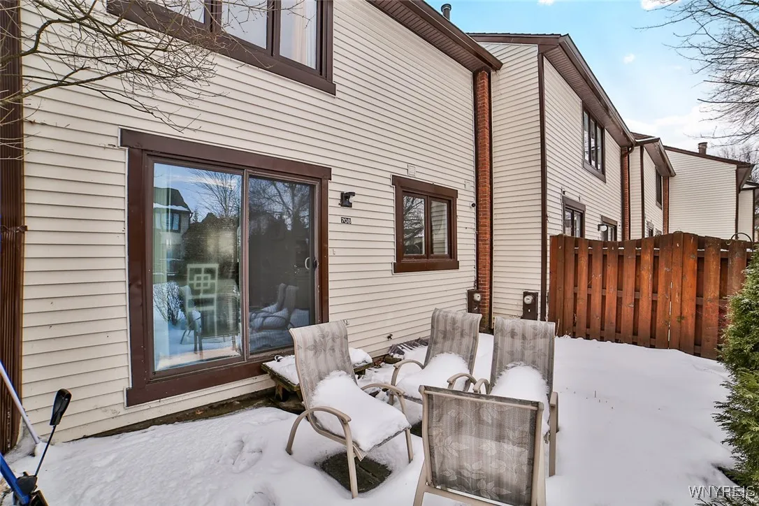 708 Charlesgate Circle, Amherst, New York 14051, Amherst, New York 14051, 2 Bedrooms Bedrooms, 5 Rooms Rooms,1 BathroomBathrooms,Residential,Closed,708 Charlesgate Circle, Amherst, New York 14051,0,B1587962
