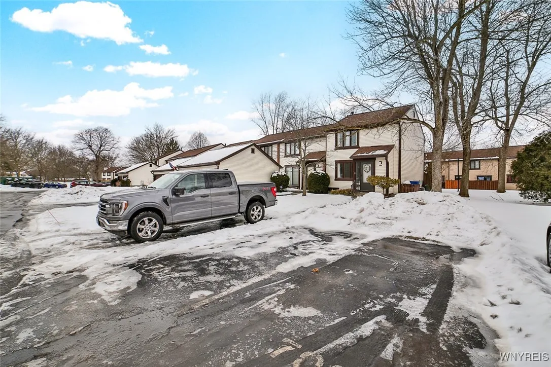 708 Charlesgate Circle, Amherst, New York 14051, Amherst, New York 14051, 2 Bedrooms Bedrooms, 5 Rooms Rooms,1 BathroomBathrooms,Residential,Closed,708 Charlesgate Circle, Amherst, New York 14051,0,B1587962