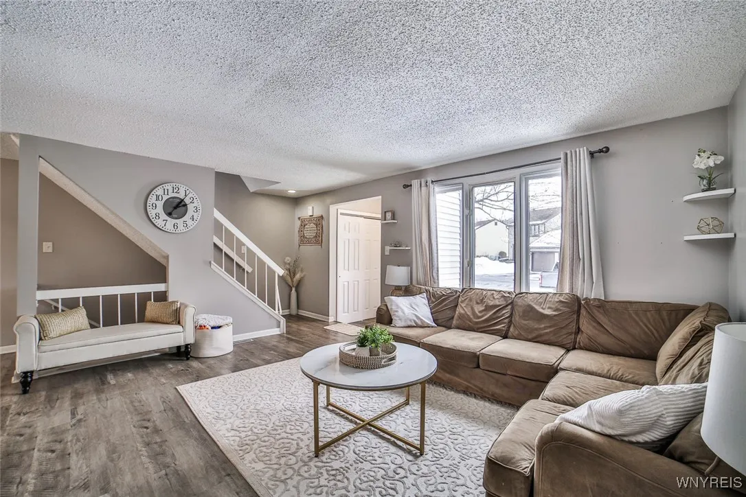 708 Charlesgate Circle, Amherst, New York 14051, Amherst, New York 14051, 2 Bedrooms Bedrooms, 5 Rooms Rooms,1 BathroomBathrooms,Residential,Closed,708 Charlesgate Circle, Amherst, New York 14051,0,B1587962