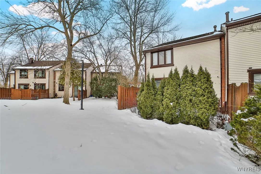 708 Charlesgate Circle, Amherst, New York 14051, Amherst, New York 14051, 2 Bedrooms Bedrooms, 5 Rooms Rooms,1 BathroomBathrooms,Residential,Closed,708 Charlesgate Circle, Amherst, New York 14051,0,B1587962