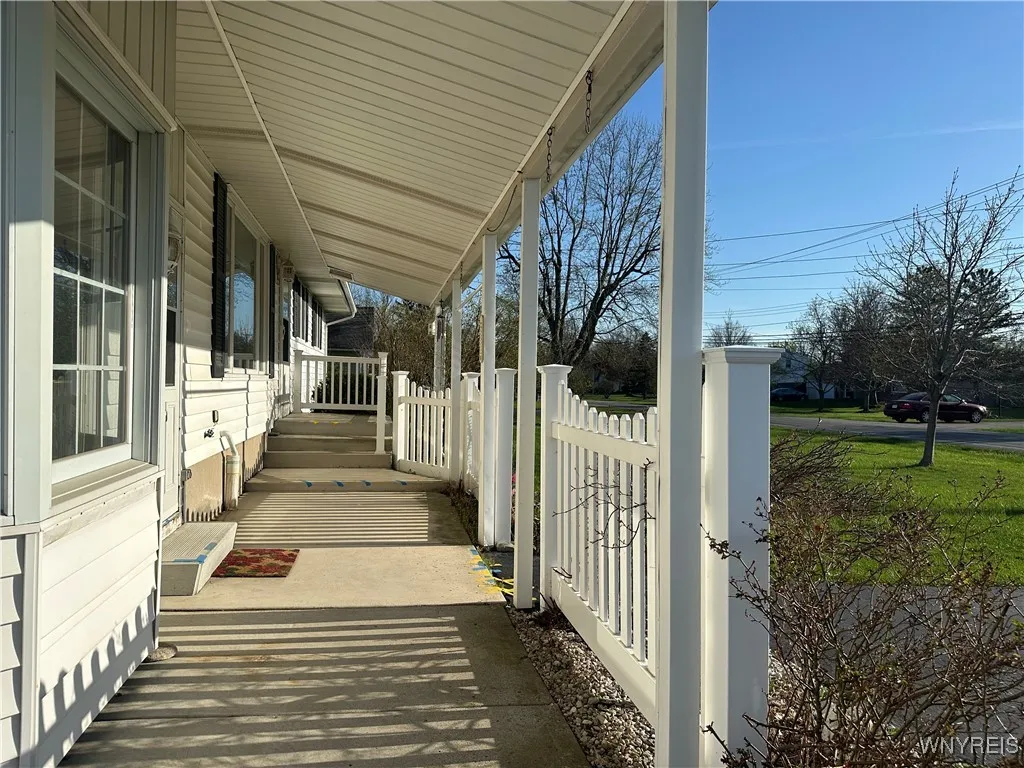 6045 Thompson Road, Clarence, New York 14032, Clarence, New York 14032, 4 Bedrooms Bedrooms, 8 Rooms Rooms,3 BathroomsBathrooms,Residential,Closed,6045 Thompson Road, Clarence, New York 14032,0,B1588823