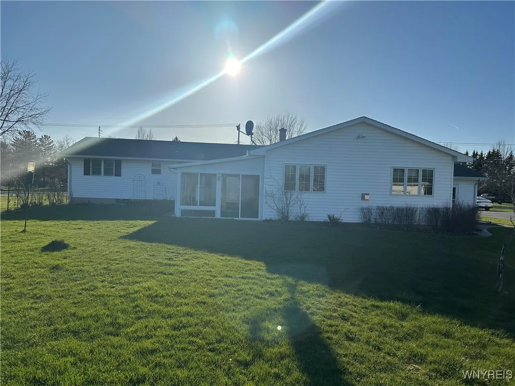 6045 Thompson Road, Clarence, New York 14032, Clarence, New York 14032, 4 Bedrooms Bedrooms, 8 Rooms Rooms,3 BathroomsBathrooms,Residential,Closed,6045 Thompson Road, Clarence, New York 14032,0,B1588823