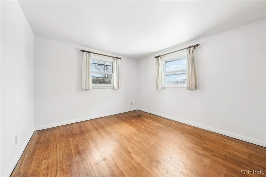 115 Nicholas Drive North, Tonawanda-town, New York, Tonawanda, New York 14150, 4 Bedrooms Bedrooms, 7 Rooms Rooms,1 BathroomBathrooms,Residential,Closed,115 Nicholas Drive North, Tonawanda-town, New York,0,B1588814