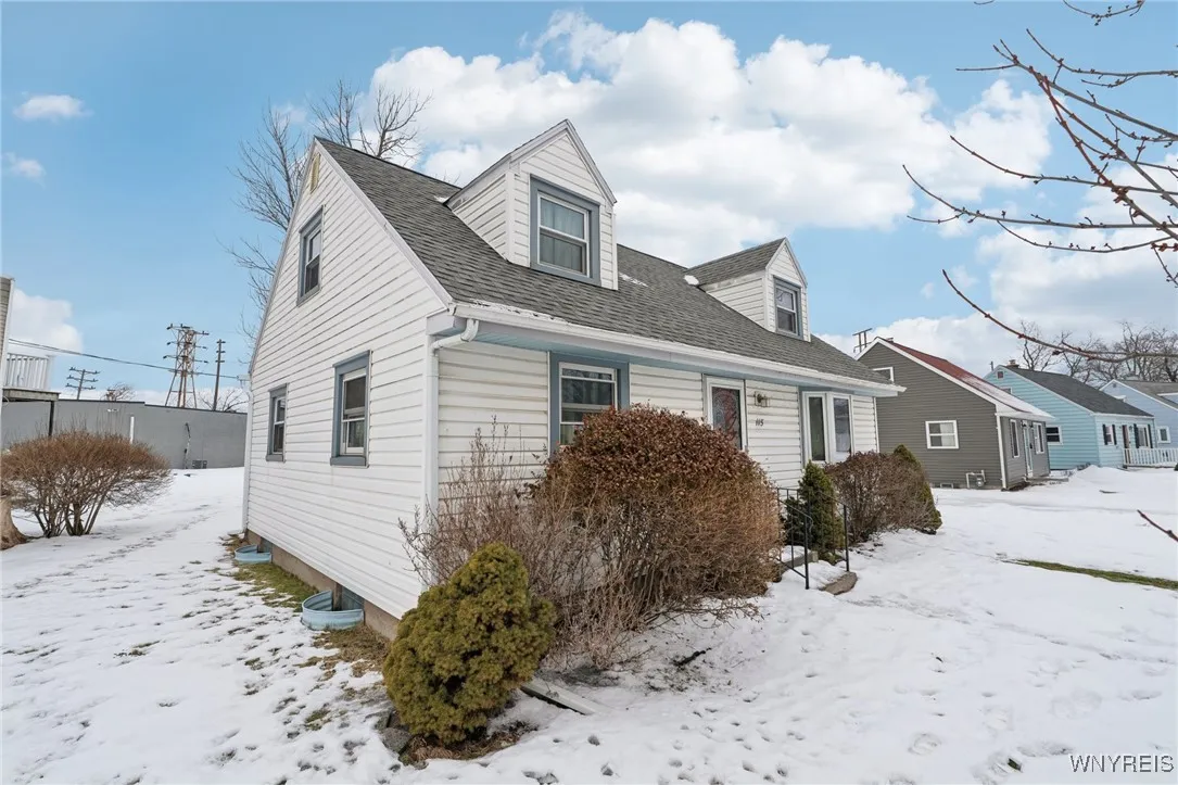 115 Nicholas Drive North, Tonawanda-town, New York, Tonawanda, New York 14150, 4 Bedrooms Bedrooms, 7 Rooms Rooms,1 BathroomBathrooms,Residential,Closed,115 Nicholas Drive North, Tonawanda-town, New York,0,B1588814