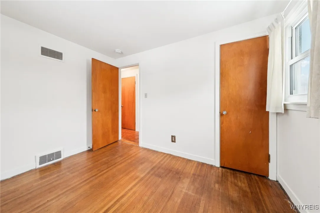 115 Nicholas Drive North, Tonawanda-town, New York, Tonawanda, New York 14150, 4 Bedrooms Bedrooms, 7 Rooms Rooms,1 BathroomBathrooms,Residential,Closed,115 Nicholas Drive North, Tonawanda-town, New York,0,B1588814