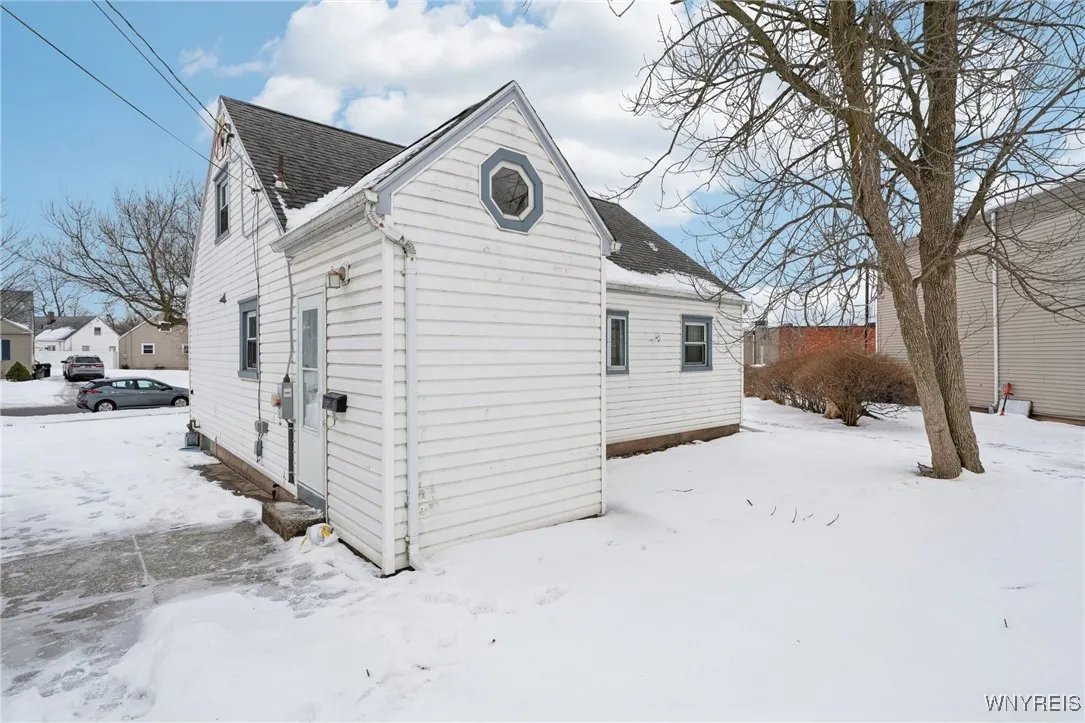 115 Nicholas Drive North, Tonawanda-town, New York, Tonawanda, New York 14150, 4 Bedrooms Bedrooms, 7 Rooms Rooms,1 BathroomBathrooms,Residential,Closed,115 Nicholas Drive North, Tonawanda-town, New York,0,B1588814