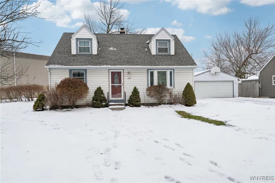 115 Nicholas Drive North, Tonawanda-town, New York, Tonawanda, New York 14150, 4 Bedrooms Bedrooms, 7 Rooms Rooms,1 BathroomBathrooms,Residential,Closed,115 Nicholas Drive North, Tonawanda-town, New York,0,B1588814
