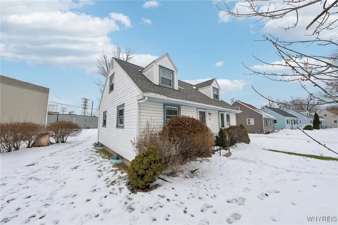 115 Nicholas Drive North, Tonawanda-town, New York, Tonawanda, New York 14150, 4 Bedrooms Bedrooms, 7 Rooms Rooms,1 BathroomBathrooms,Residential,Closed,115 Nicholas Drive North, Tonawanda-town, New York,0,B1588814