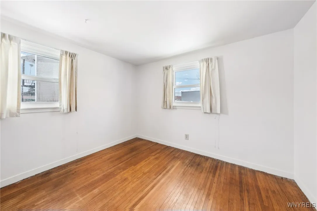 115 Nicholas Drive North, Tonawanda-town, New York, Tonawanda, New York 14150, 4 Bedrooms Bedrooms, 7 Rooms Rooms,1 BathroomBathrooms,Residential,Closed,115 Nicholas Drive North, Tonawanda-town, New York,0,B1588814