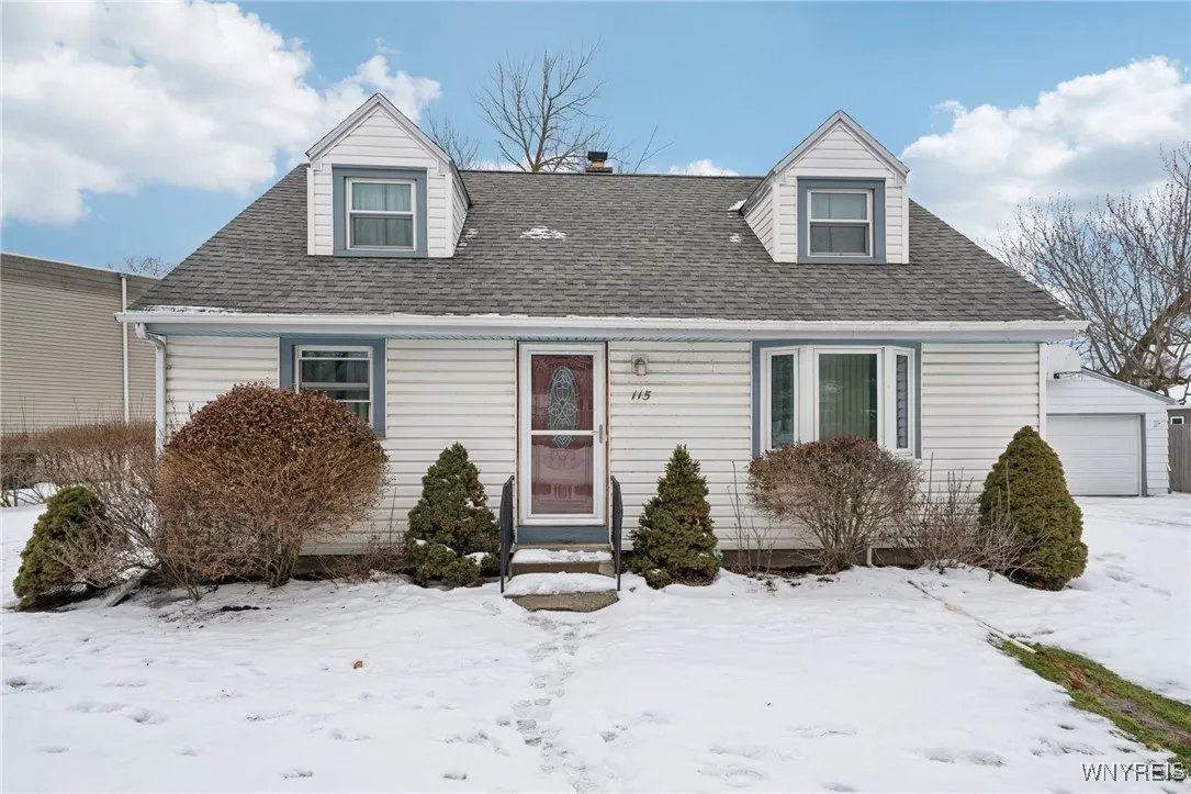 115 Nicholas Drive North, Tonawanda-town, New York, Tonawanda, New York 14150, 4 Bedrooms Bedrooms, 7 Rooms Rooms,1 BathroomBathrooms,Residential,Closed,115 Nicholas Drive North, Tonawanda-town, New York,0,B1588814