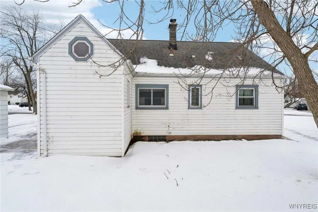 115 Nicholas Drive North, Tonawanda-town, New York, Tonawanda, New York 14150, 4 Bedrooms Bedrooms, 7 Rooms Rooms,1 BathroomBathrooms,Residential,Closed,115 Nicholas Drive North, Tonawanda-town, New York,0,B1588814