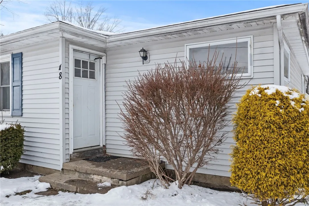 46-48 Wellington Drive, Henrietta, New York 14623, Henrietta, New York 14623, 4 Bedrooms Bedrooms, ,2 BathroomsBathrooms,Residential,Closed,46-48 Wellington Drive, Henrietta, New York 14623,R1588853