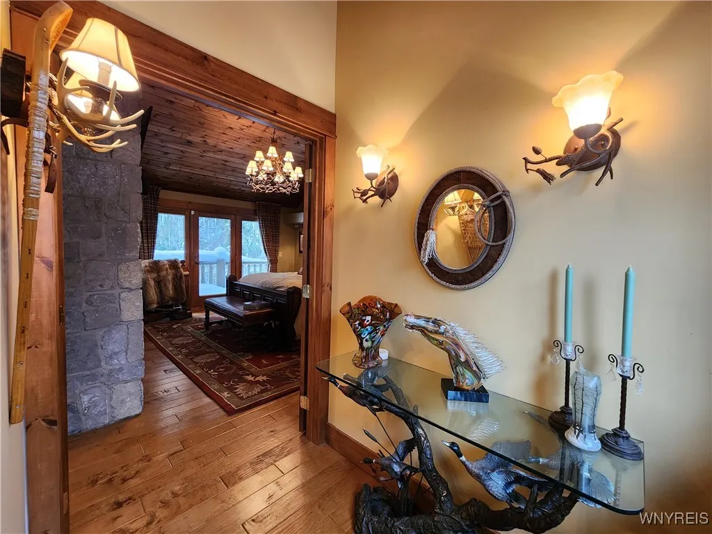 Entry to Primary Bedroom