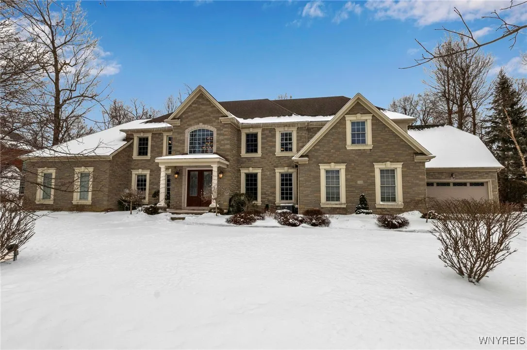9719 Cobblestone Drive, Clarence, New York 14031, Clarence, New York 14031, 6 Bedrooms Bedrooms, 13 Rooms Rooms,4 BathroomsBathrooms,Residential,Closed,9719 Cobblestone Drive, Clarence, New York 14031,0,B1588841