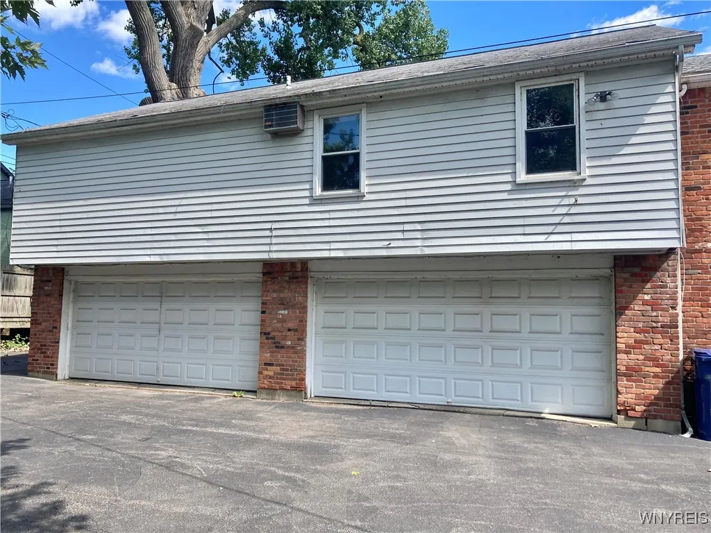 89 Johnson Park 4, Buffalo, New York 14201, Buffalo, New York 14201, 1 Bedroom Bedrooms, 3 Rooms Rooms,1 BathroomBathrooms,Residential Lease,For Rent,89 Johnson Park 4, Buffalo, New York 14201,0,B1588273