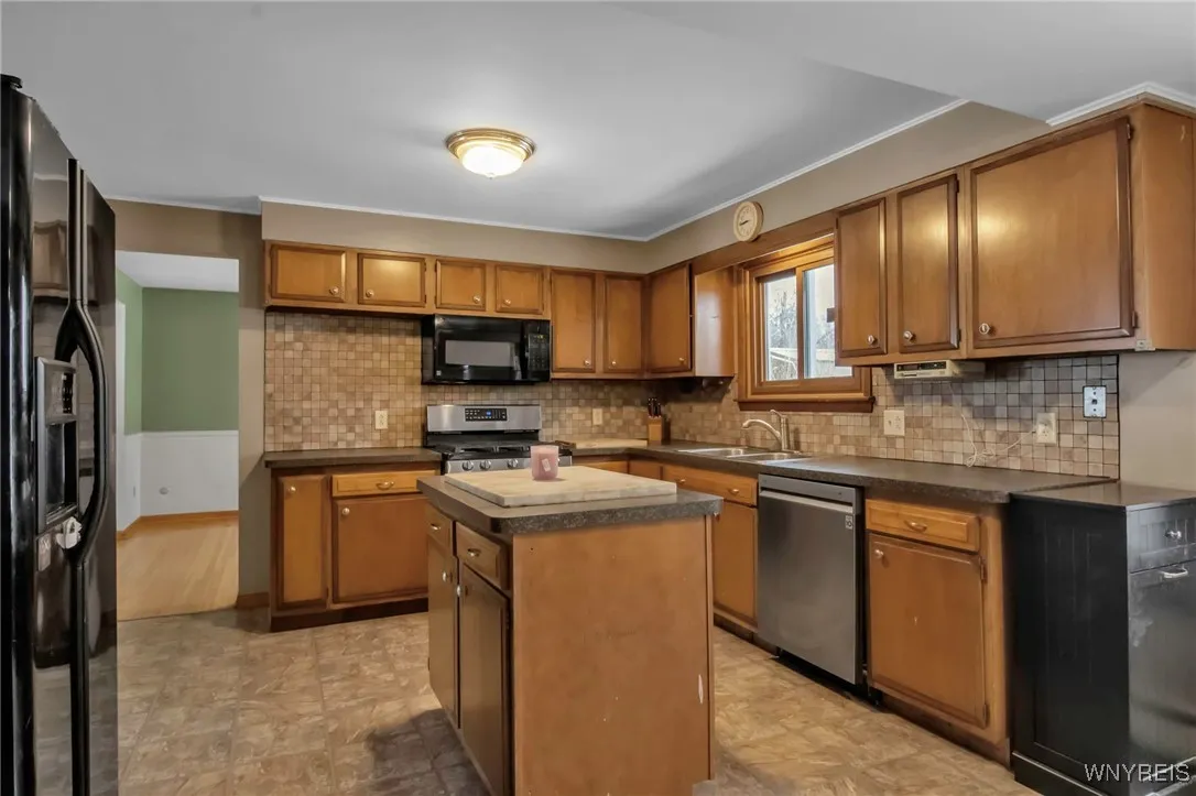 20 Diller Drive, Orchard Park, New York 14127, Orchard Park, New York 14127, 4 Bedrooms Bedrooms, 9 Rooms Rooms,2 BathroomsBathrooms,Residential,Closed,20 Diller Drive, Orchard Park, New York 14127,0,B1588174