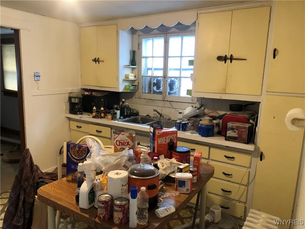 UPPER APARTMENT