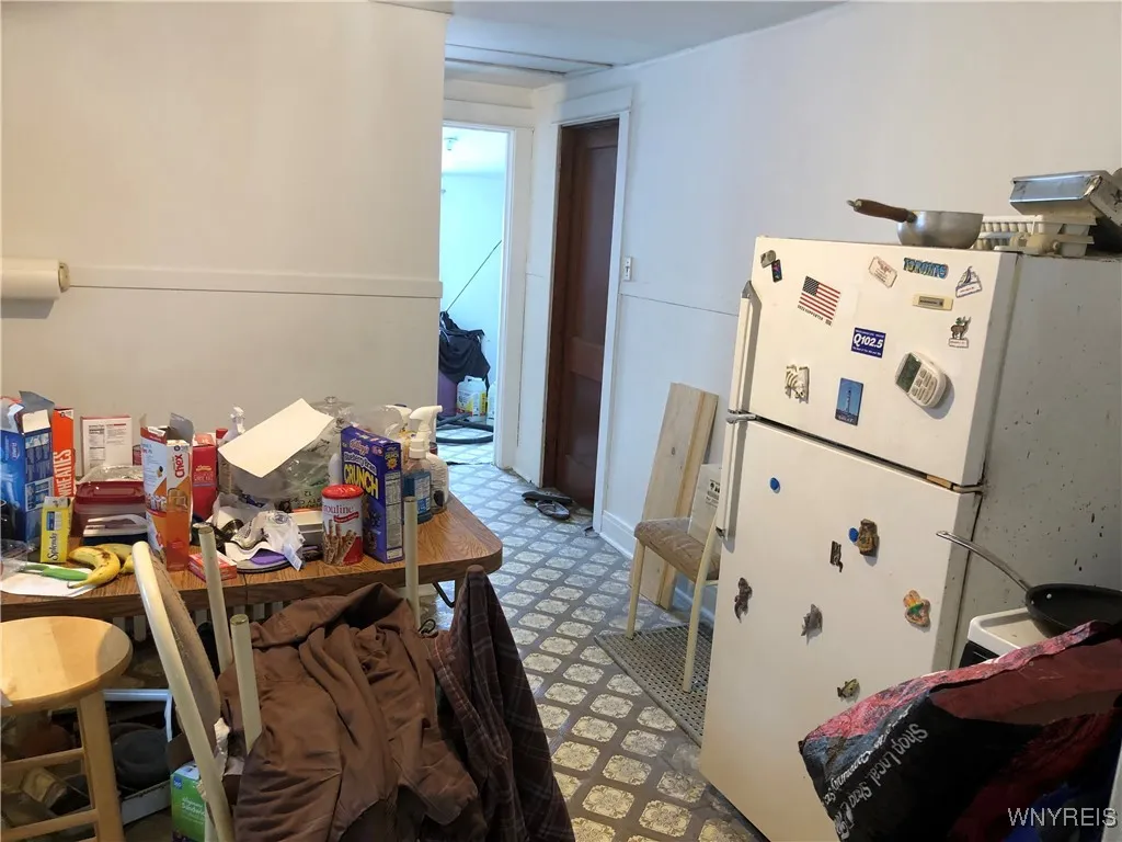 UPPER APARTMENT