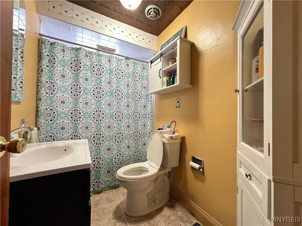 580 Lakeview Avenue, Orchard Park, New York 14127, Orchard Park, New York 14127, 6 Bedrooms Bedrooms, 9 Rooms Rooms,2 BathroomsBathrooms,Residential,Closed,580 Lakeview Avenue, Orchard Park, New York 14127,0,B1588978