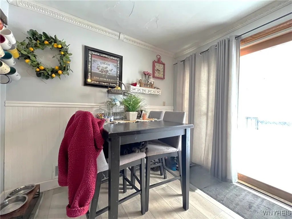 580 Lakeview Avenue, Orchard Park, New York 14127, Orchard Park, New York 14127, 6 Bedrooms Bedrooms, 9 Rooms Rooms,2 BathroomsBathrooms,Residential,Closed,580 Lakeview Avenue, Orchard Park, New York 14127,0,B1588978