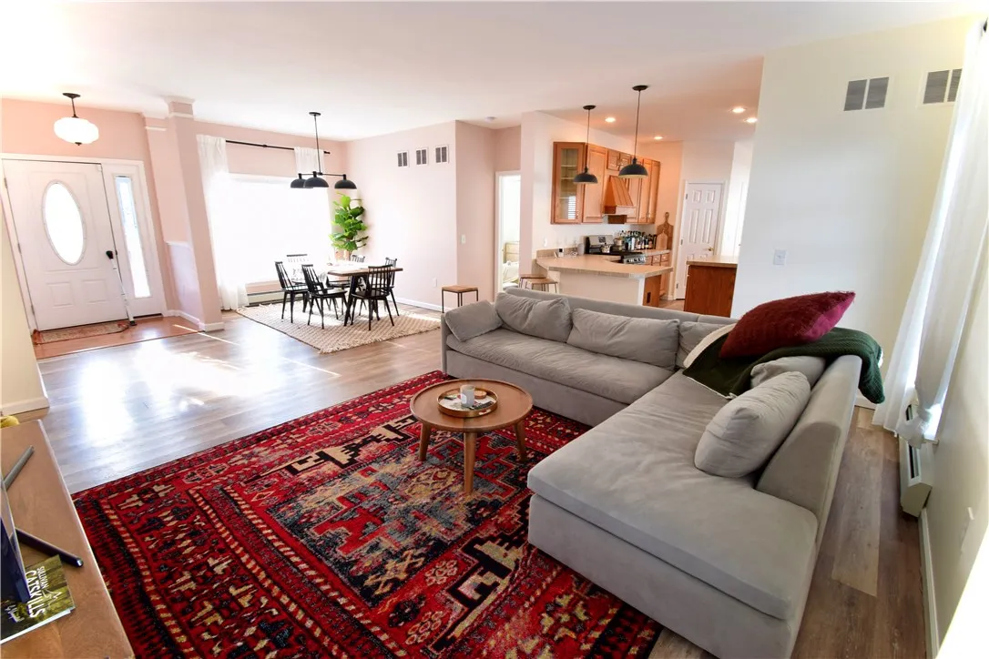 199 Gulf Road, Rockland, New York 12776, Rockland, New York 12776, 3 Bedrooms Bedrooms, 12 Rooms Rooms,2 BathroomsBathrooms,Residential,For Sale,199 Gulf Road, Rockland, New York 12776,R1588945