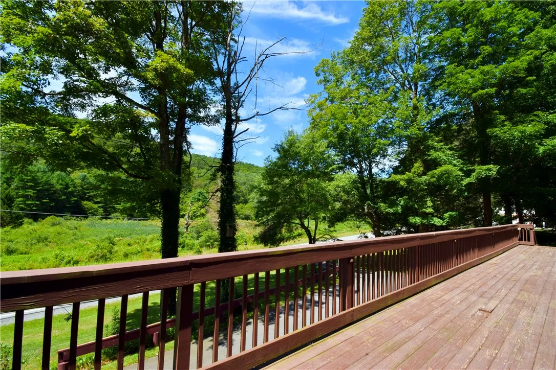 199 Gulf Road, Rockland, New York 12776, Rockland, New York 12776, 3 Bedrooms Bedrooms, 12 Rooms Rooms,2 BathroomsBathrooms,Residential,For Sale,199 Gulf Road, Rockland, New York 12776,R1588945
