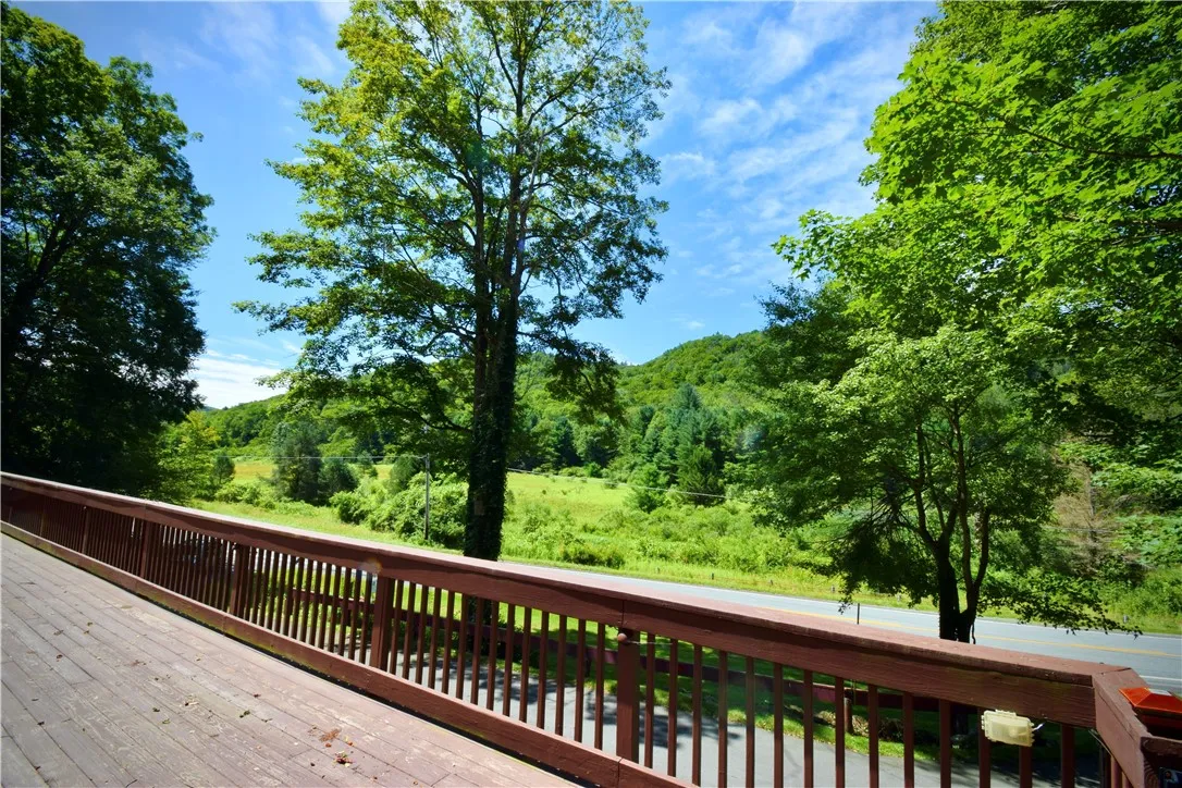 199 Gulf Road, Rockland, New York 12776, Rockland, New York 12776, 3 Bedrooms Bedrooms, 12 Rooms Rooms,2 BathroomsBathrooms,Residential,For Sale,199 Gulf Road, Rockland, New York 12776,R1588945