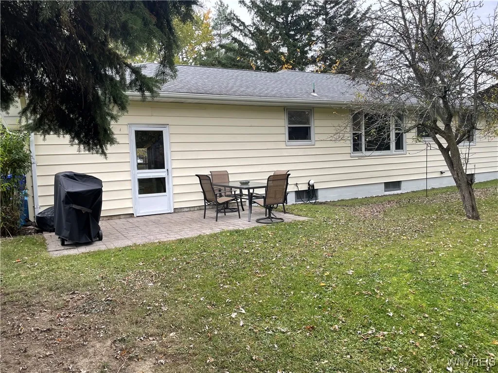 166 Union Rd Road, West Seneca, New York 14224, West Seneca, New York 14224, 2 Bedrooms Bedrooms, 5 Rooms Rooms,1 BathroomBathrooms,Residential,Closed,166 Union Rd Road, West Seneca, New York 14224,0,B1576177