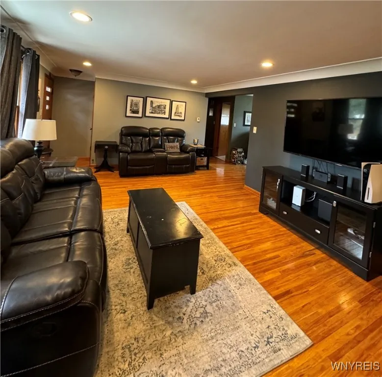 166 Union Rd Road, West Seneca, New York 14224, West Seneca, New York 14224, 2 Bedrooms Bedrooms, 5 Rooms Rooms,1 BathroomBathrooms,Residential,Closed,166 Union Rd Road, West Seneca, New York 14224,0,B1576177