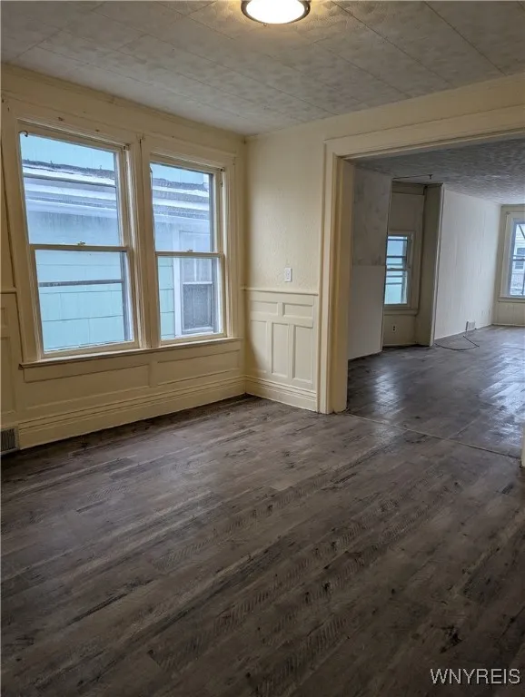 67 Barton Street Upper, Buffalo, New York 14213, Buffalo, New York 14213, 3 Bedrooms Bedrooms, 7 Rooms Rooms,1 BathroomBathrooms,Residential Lease,Closed,67 Barton Street Upper, Buffalo, New York 14213,0,B1588927