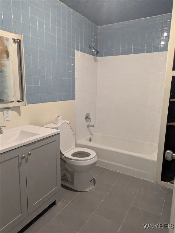 67 Barton Street Upper, Buffalo, New York 14213, Buffalo, New York 14213, 3 Bedrooms Bedrooms, 7 Rooms Rooms,1 BathroomBathrooms,Residential Lease,Closed,67 Barton Street Upper, Buffalo, New York 14213,0,B1588927