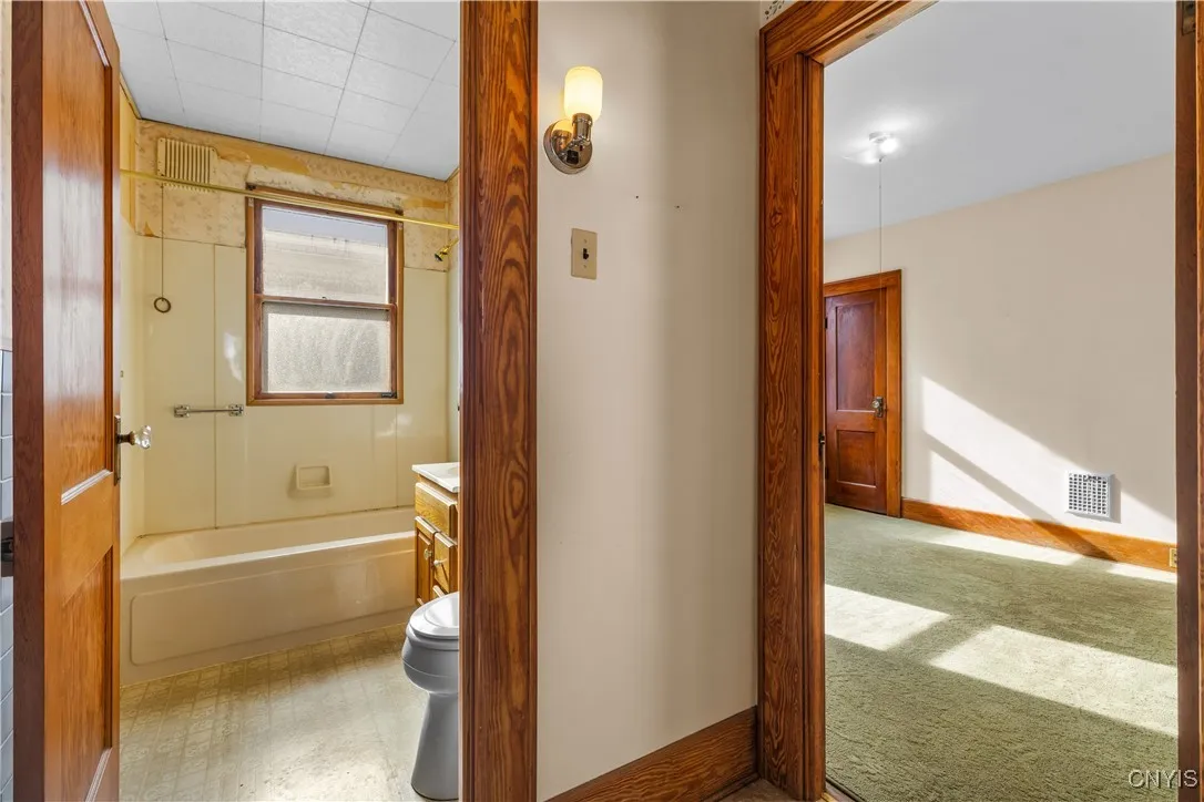 1407 Downer Avenue, Utica, New York 13502, Utica, New York 13502, 4 Bedrooms Bedrooms, 10 Rooms Rooms,1 BathroomBathrooms,Residential,For Sale,1407 Downer Avenue, Utica, New York 13502,S1586502