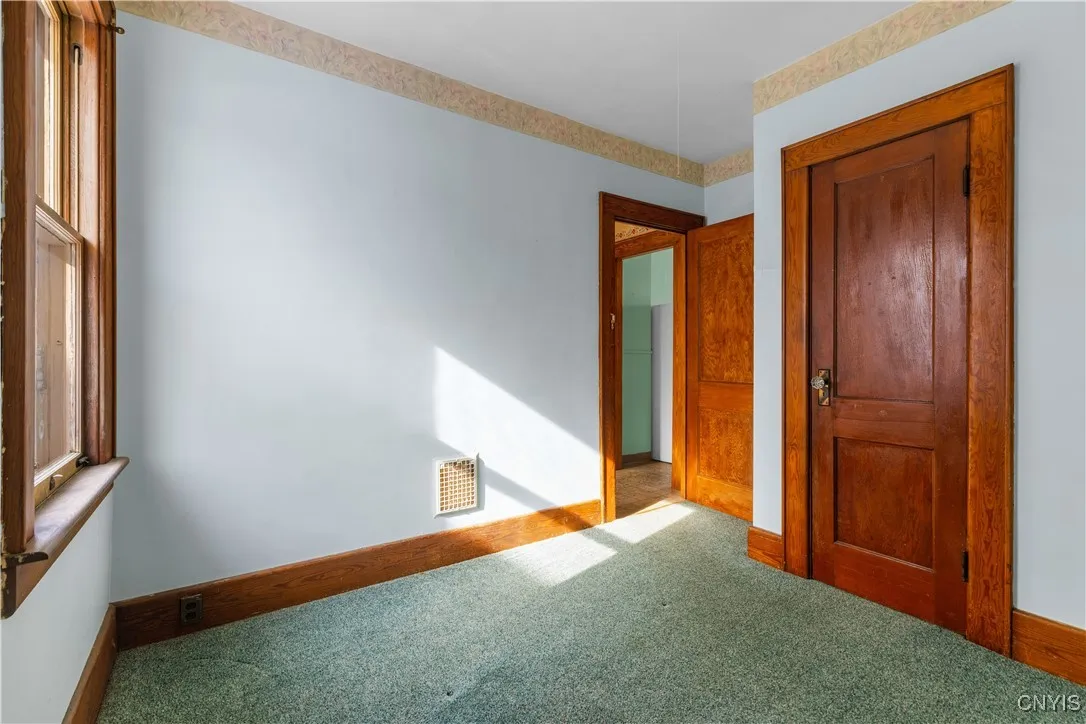 1407 Downer Avenue, Utica, New York 13502, Utica, New York 13502, 4 Bedrooms Bedrooms, 10 Rooms Rooms,1 BathroomBathrooms,Residential,For Sale,1407 Downer Avenue, Utica, New York 13502,S1586502
