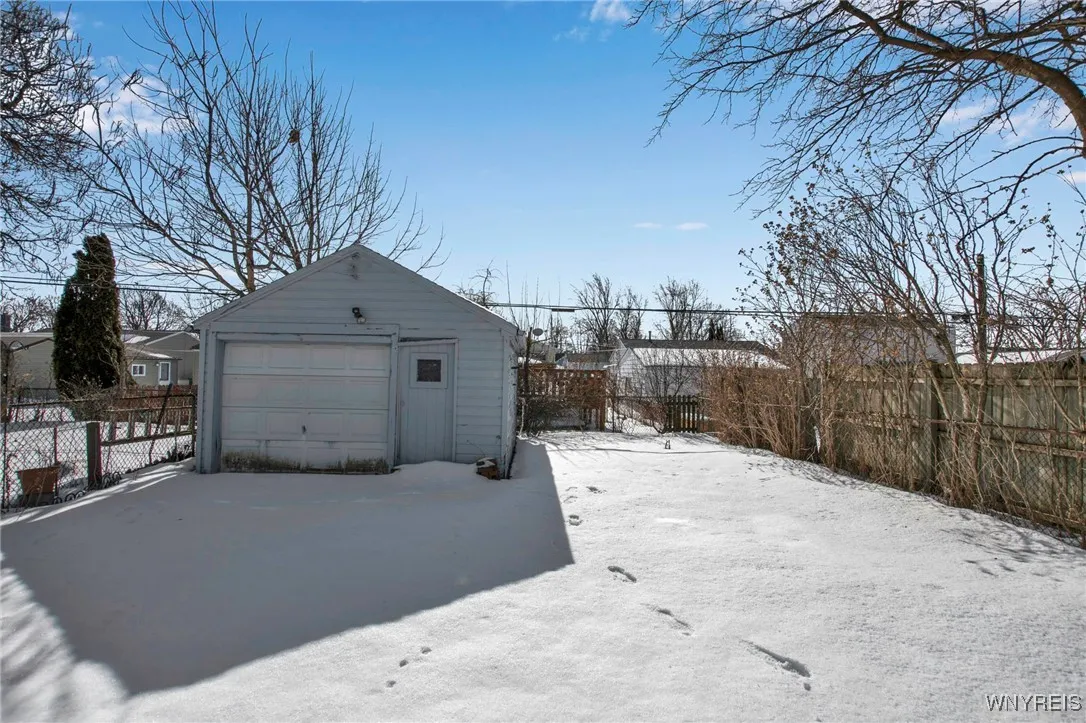 49 Lockwood Avenue, Buffalo, New York 14220, Buffalo, New York 14220, 3 Bedrooms Bedrooms, 8 Rooms Rooms,1 BathroomBathrooms,Residential,Closed,49 Lockwood Avenue, Buffalo, New York 14220,0,B1589027