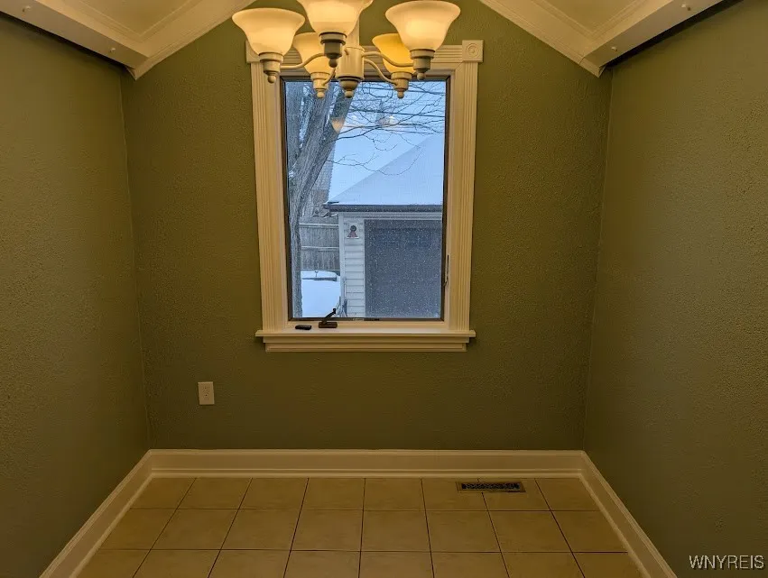 1388 Eggert Road, Amherst, New York 14226, Amherst, New York 14226, 3 Bedrooms Bedrooms, 6 Rooms Rooms,1 BathroomBathrooms,Residential Lease,Closed,1388 Eggert Road, Amherst, New York 14226,0,B1589085